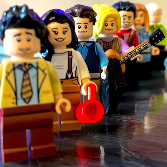Lego Ideas Friends Central Perk Minifigures - Picture 2 of 13